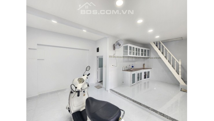 Hiếm!Bán nhà Lê Văn Sỹ, DTSD 56m2, ngang 6m ,chỉ 3tỷ880 Tl,0903428326